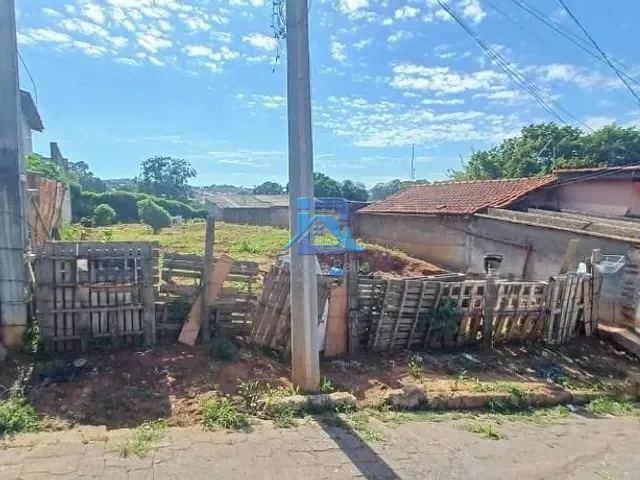 Terreno com 280m², à venda, no bairro Parque São Vicente em Itatiba