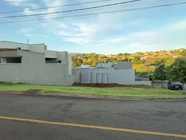 Terreno com 315m², à venda, no bairro Jardim Bela Suiça em Cambé