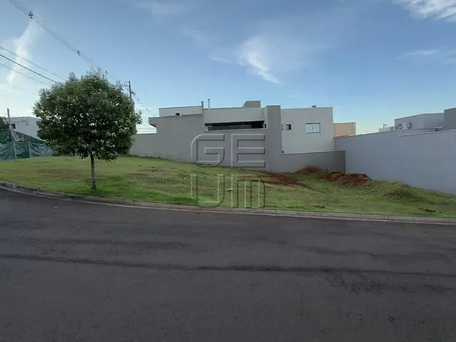 Terreno com 315m², à venda, no bairro Jardim Bela Suiça em Cambé