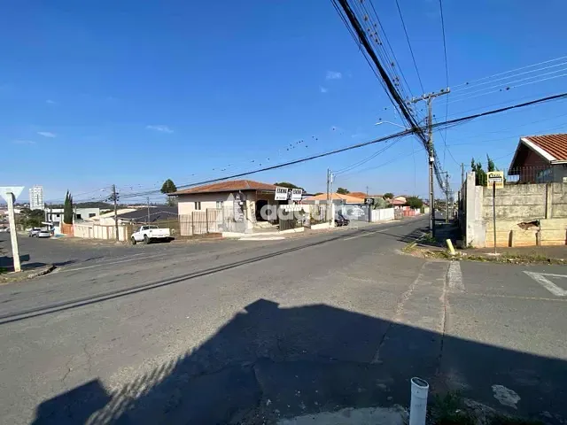 Terreno com 392m², à venda, no bairro Uvaranas em Ponta Grossa