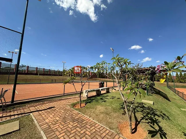 Terreno com 250m², à venda, no bairro Jardins Capri em Senador Canedo