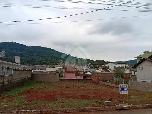 Terreno com 420m², para alugar, no bairro Centro Administrativo em Teutônia