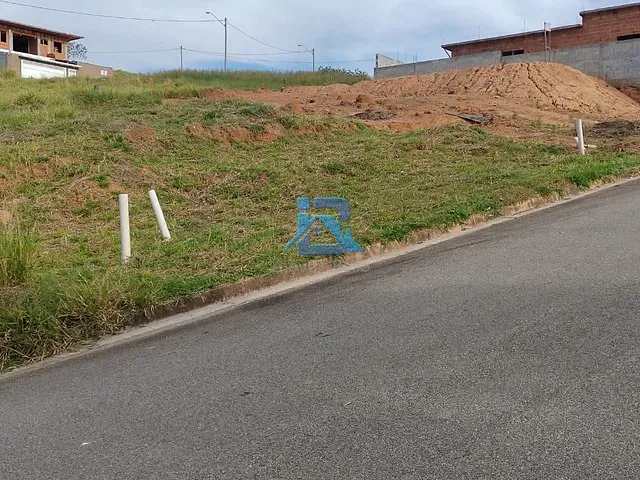 Terreno com 273m², à venda, no bairro N R Porto Seguro em Itatiba