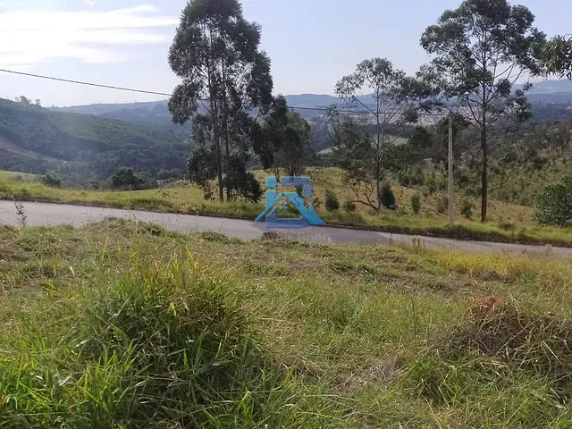 Terreno com 273m², à venda, no bairro N R Porto Seguro em Itatiba
