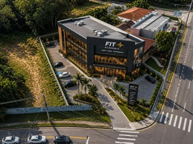 Terreno à venda, no bairro Campo Comprido em Curitiba