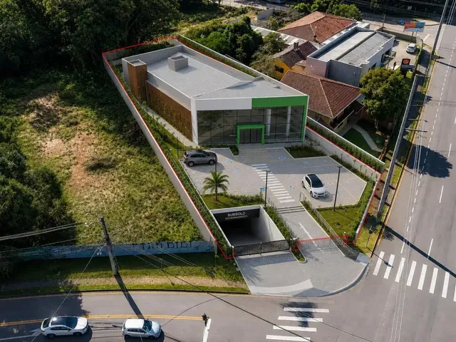 Terreno à venda, no bairro Campo Comprido em Curitiba