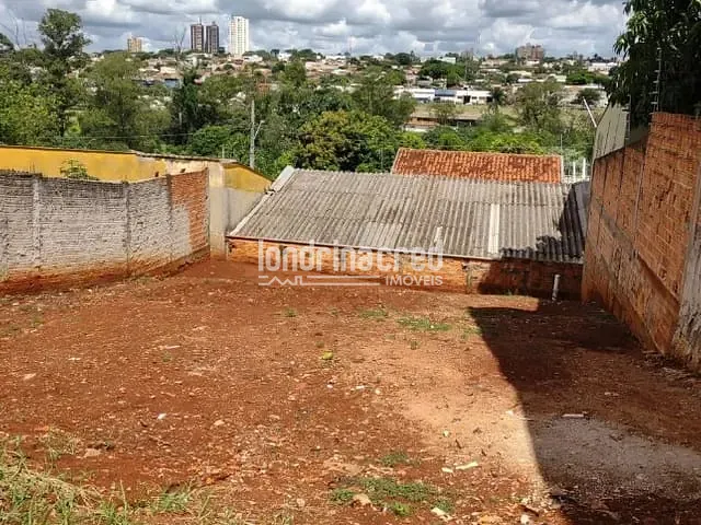 Terreno com 250m², à venda, no bairro Jardim São Tomas em Londrina