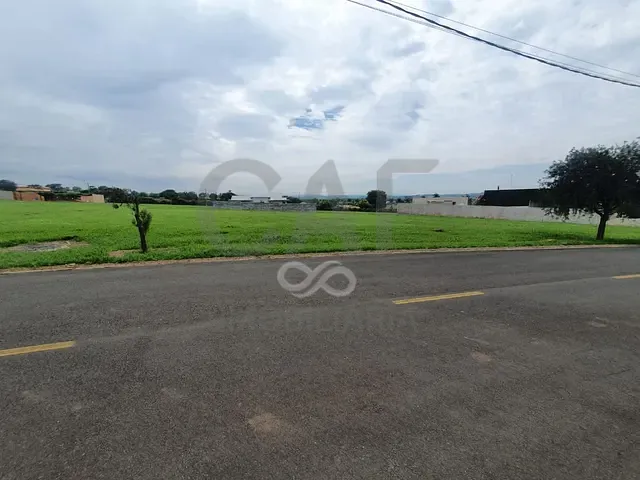 Terreno com 1043m², à venda, no bairro Condomínio Residencial Plazza Ville em Jaguariúna