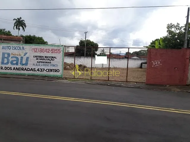 Terreno à venda, no bairro Crispim em Pindamonhangaba