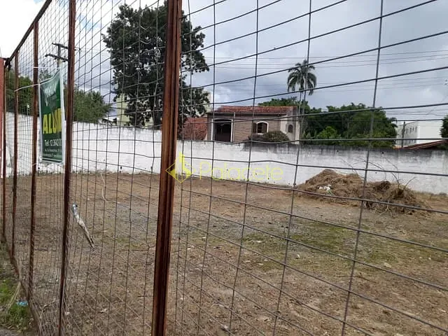 Terreno à venda, no bairro Crispim em Pindamonhangaba
