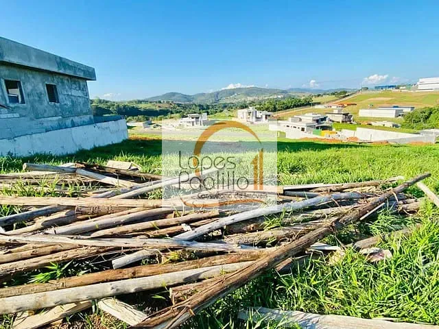 Terreno com 300m², à venda, no bairro Laranja Azeda em Atibaia