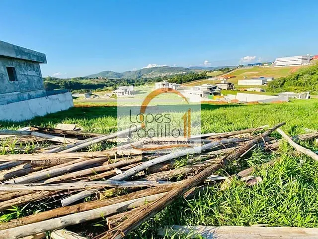 Terreno com 300m², à venda, no bairro Laranja Azeda em Atibaia