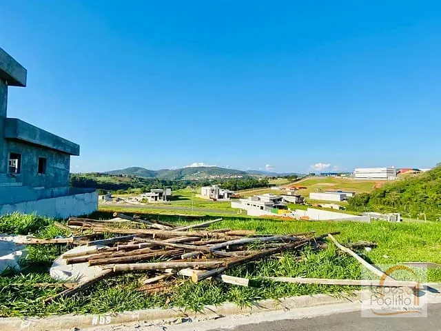 Terreno com 300m², à venda, no bairro Laranja Azeda em Atibaia