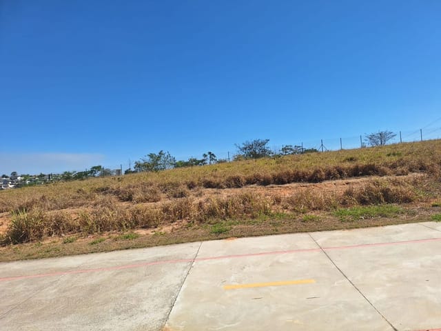 Terreno com 700m², à venda, no bairro Condomínio Residencial Monaco em São José dos Campos