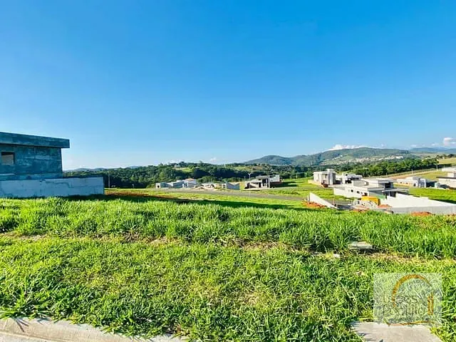 Terreno com 300m², à venda, no bairro Laranja Azeda em Atibaia