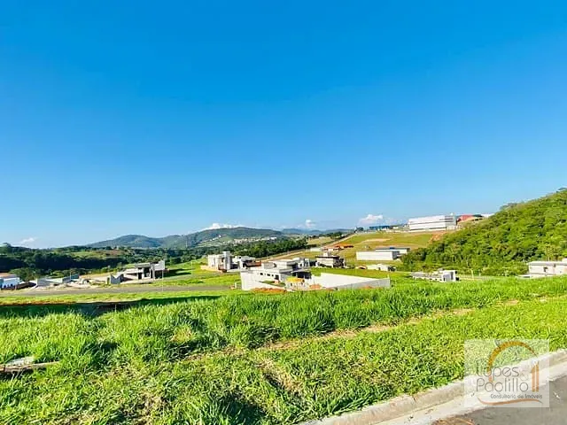 Terreno com 300m², à venda, no bairro Laranja Azeda em Atibaia