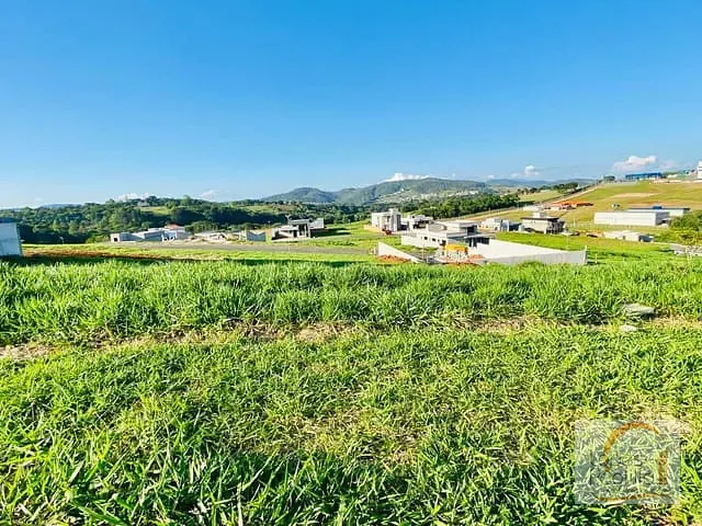 Terreno com 300m², à venda, no bairro Laranja Azeda em Atibaia