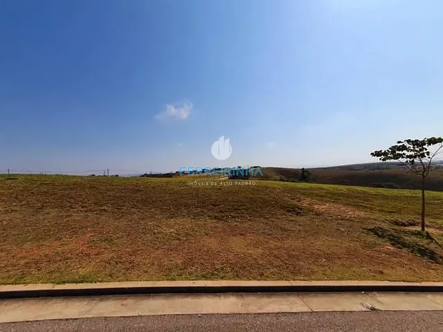 Terreno com 585m², à venda, no bairro Condomínio Residencial Alphaville em São José dos Campos
