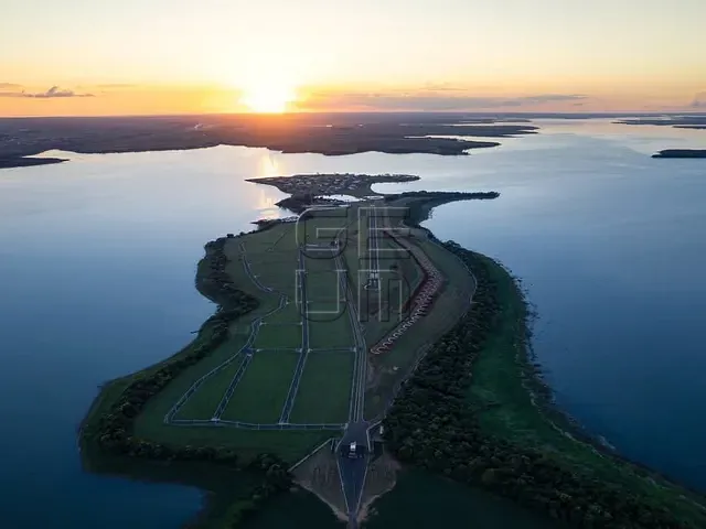 Terreno com 806m², à venda, no bairro Paranagi em Sertaneja