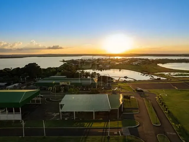 Terreno com 806m², à venda, no bairro Paranagi em Sertaneja