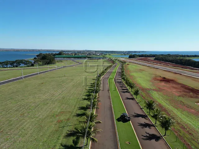 Terreno com 806m², à venda, no bairro Paranagi em Sertaneja