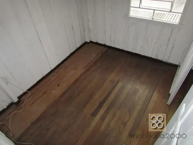 Terreno com 420m² 3 quartos e 2 banheiros, à venda, no bairro Vista Alegre em Curitiba