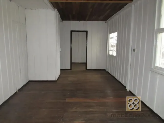 Terreno com 420m² 3 quartos e 2 banheiros, à venda, no bairro Vista Alegre em Curitiba