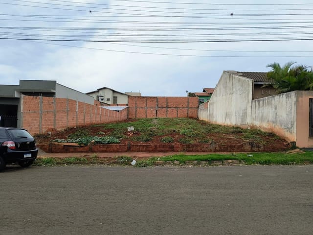 Foto do Terreno - Terreno plano de 405 m² no Jardim Columbia C, Londrina! Com leve caída para a rua, pronto para construir o seu sonho. Não perca essa oportunidade! | Londrina Cred Imóveis