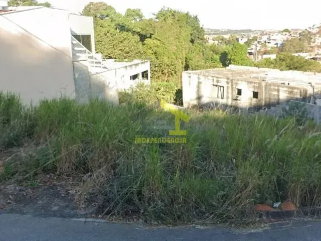 Terreno com 267m², à venda, no bairro Jardim Verona em Itatiba
