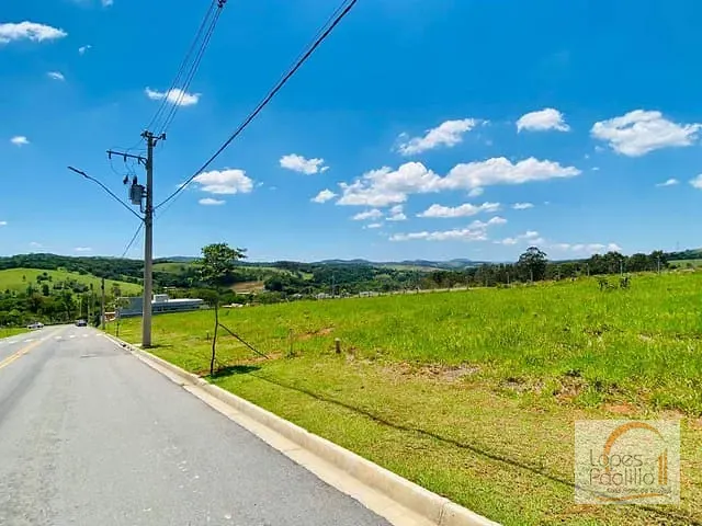 Terreno com 360m², à venda, no bairro Cachoeira em Atibaia