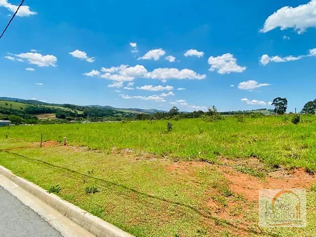 Terreno com 360m², à venda, no bairro Cachoeira em Atibaia