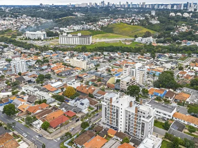 Terreno à venda, no bairro Santa Quitéria em Curitiba