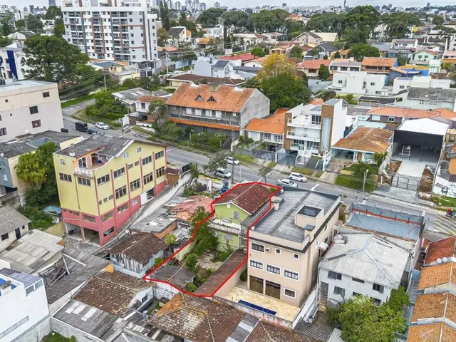 Terreno à venda, no bairro Santa Quitéria em Curitiba