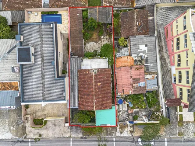 Terreno à venda, no bairro Santa Quitéria em Curitiba
