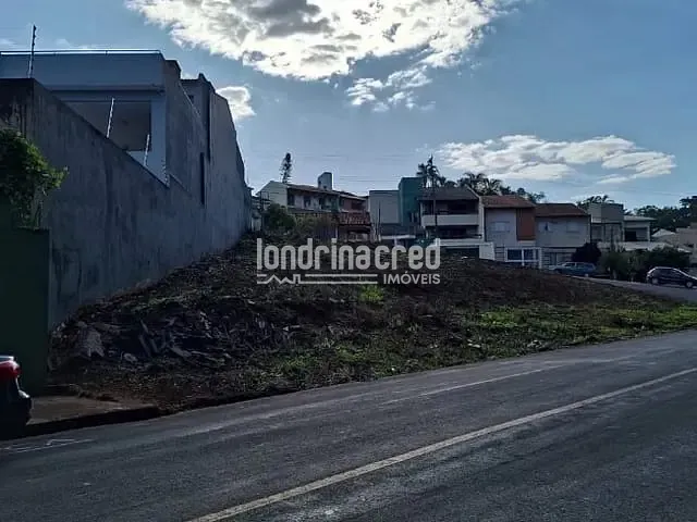 Terreno com 685m², à venda, no bairro Jardim Sumaré em Londrina