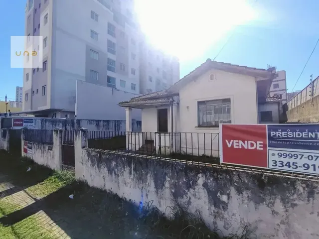 Terreno com 568m², à venda, no bairro Capão Raso em Curitiba