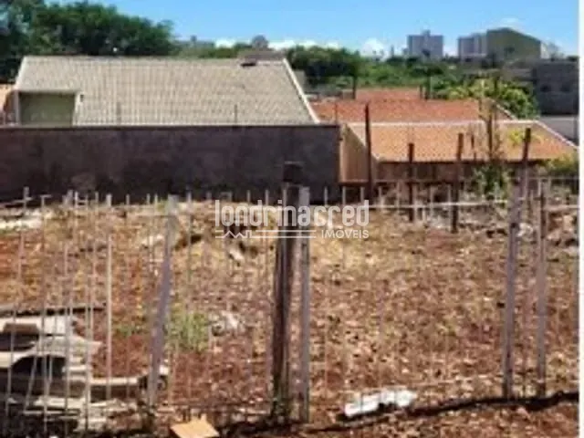 Terreno com 200m², à venda, no bairro Conjunto Habitacional Alexandre Urbanas em Londrina