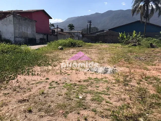 Terreno com 260m², à venda, no bairro Getuba em Caraguatatuba