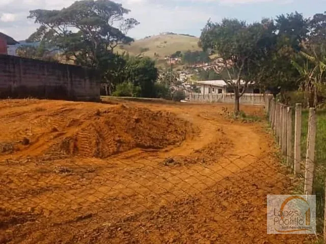 Terreno com 600m², à venda, no bairro Praça Mirante Santo Cruzeiro em Piracaia