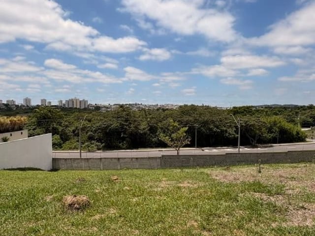 Terreno com 715m², à venda, no bairro Condomínio Reserva do Paratehy em São José dos Campos