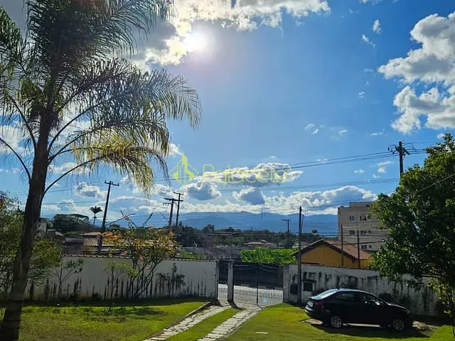 Chácara com 1420m², à venda, no bairro Bosque da Princesa em Pindamonhangaba