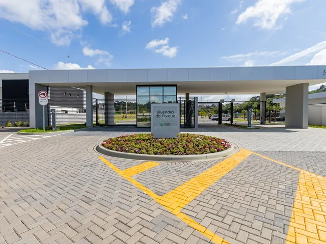 Terreno com 219m², à venda, no bairro Santa Cândida em Curitiba