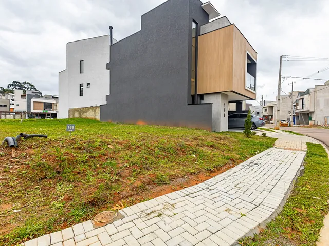 Terreno com 219m², à venda, no bairro Santa Cândida em Curitiba