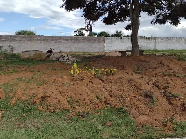 Terreno com 384m², à venda, no bairro Quiririm em Taubaté