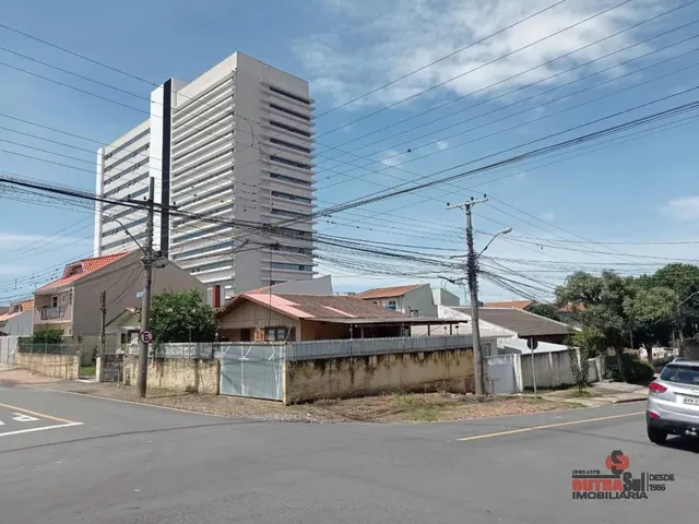 Terreno com 101m², para alugar, no bairro CAPÃO RASO em Curitiba