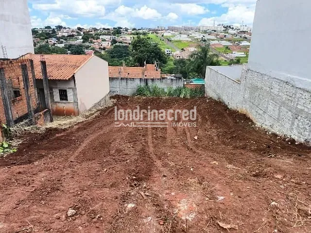 Terreno com 360m², à venda, no bairro Colúmbia em Londrina