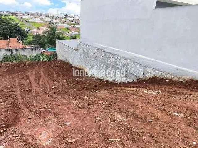 Terreno com 360m², à venda, no bairro Colúmbia em Londrina