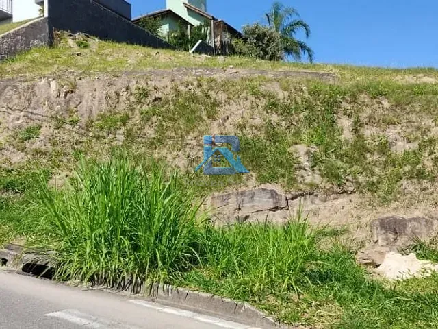 Terreno com 450m², à venda, no bairro Parque das Laranjeiras em Itatiba