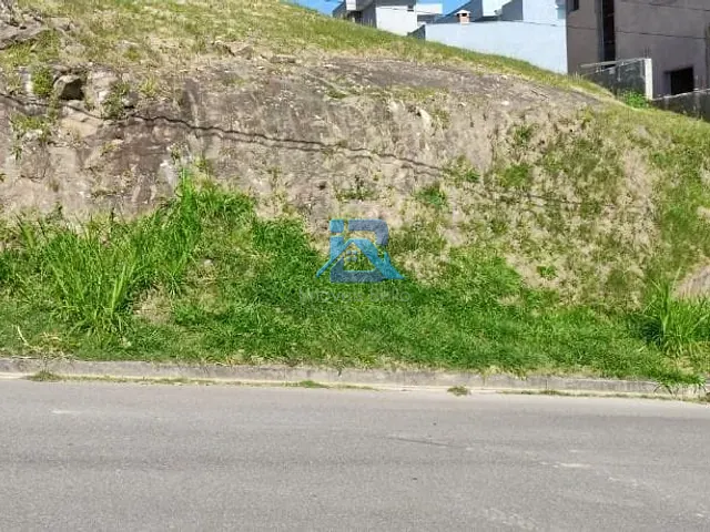 Terreno com 450m², à venda, no bairro Parque das Laranjeiras em Itatiba