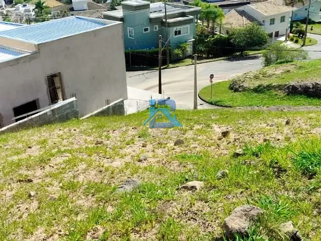 Terreno com 450m², à venda, no bairro Parque das Laranjeiras em Itatiba